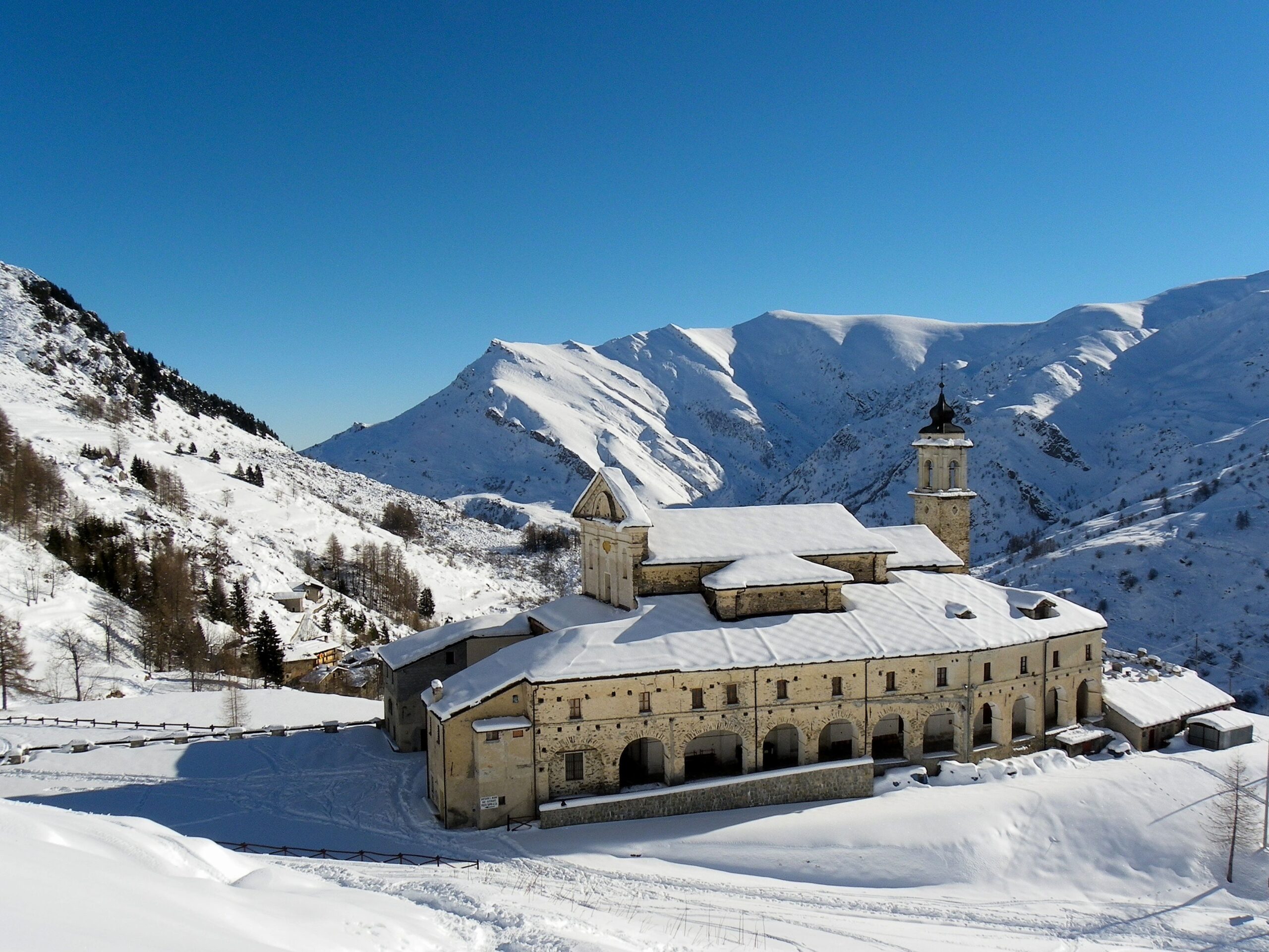 Santuario Castelmagno escursione eventi in provincia di cuneo